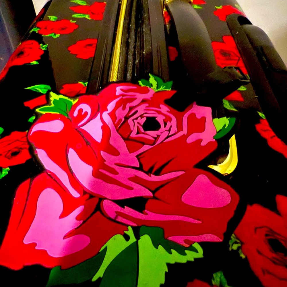 Betsey Johnson roses suitcase New - Picture 5 of 10